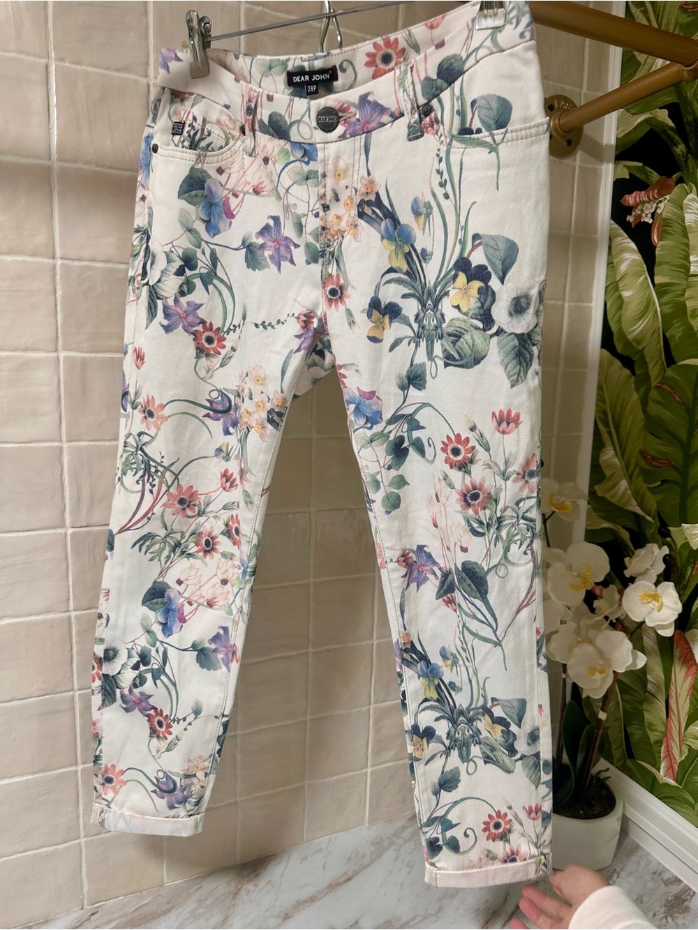 Dear John Women’s White Floral Skinny Jeans- 28P